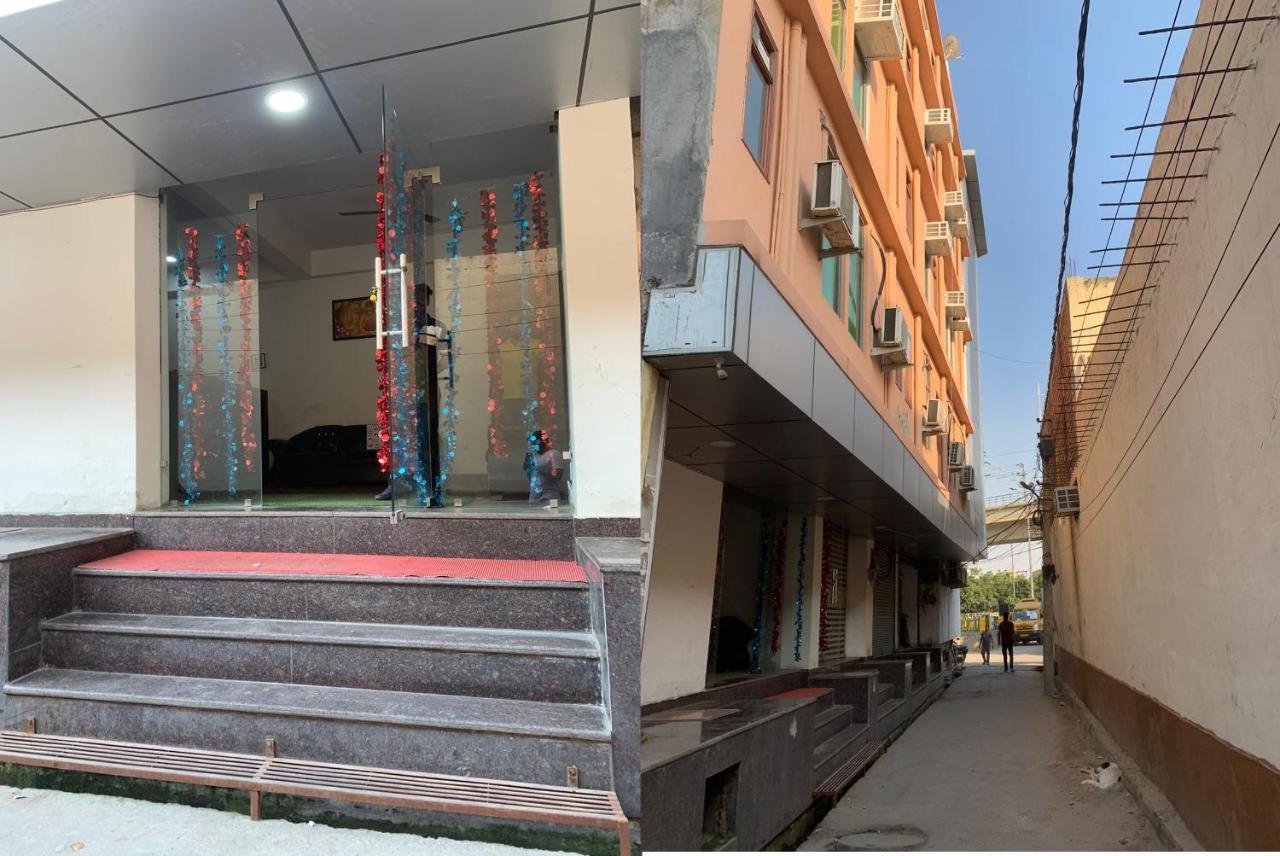 Hotel Noida Continental At Noida City Center Exterior photo